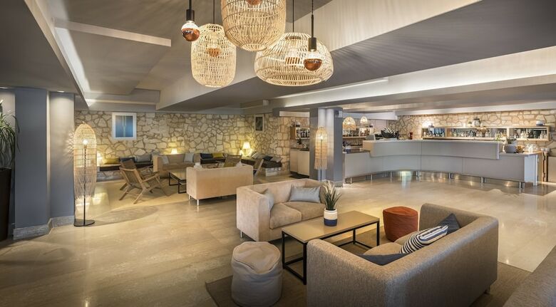 Valamar Crystal Hotel