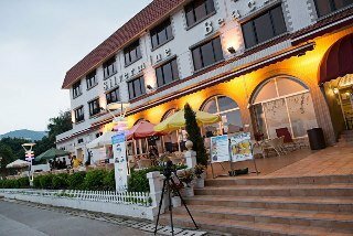 Silvermine Beach Hotel