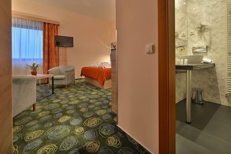 Hotel Ramada Airport
