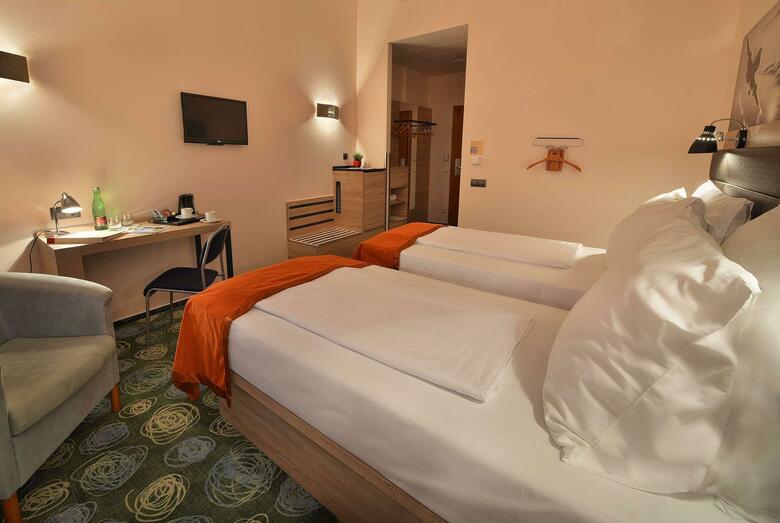 Hotel Ramada Airport