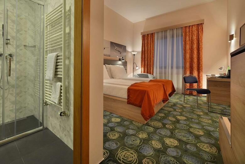 Hotel Ramada Airport