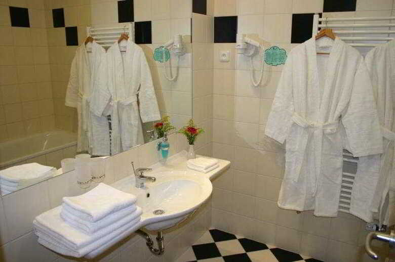 Hotel Ramada Airport