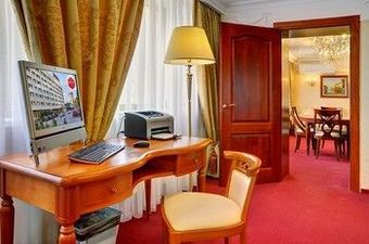 Yuzhniy Hotel