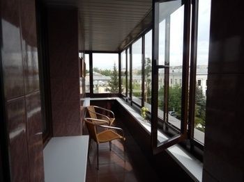 Oktyabrskaya Hotel