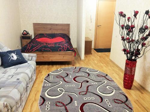 Apartment On Malysheva 84-5