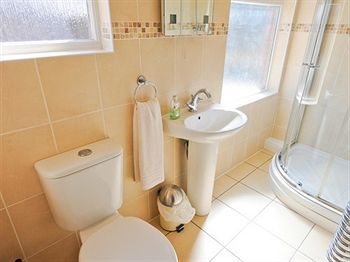 Bed & Breakfast Ingledene Guest House