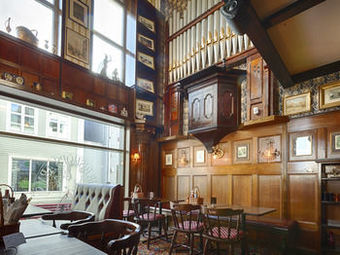 Hotel Bishops Arms Pite�