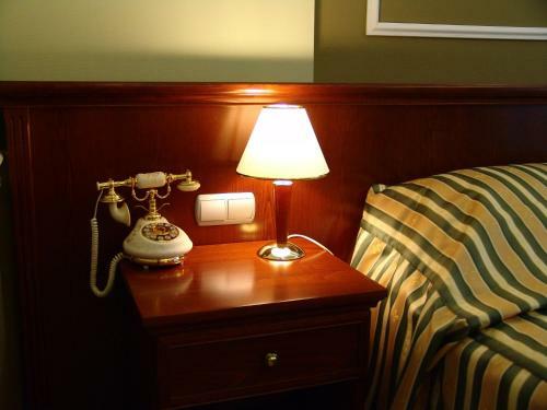 Hotel Rings