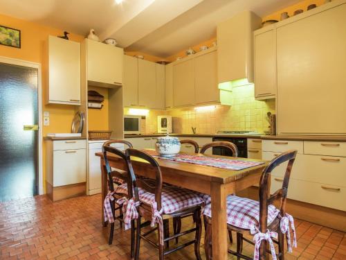 Maison De Vacances - Le Vieil Baug�