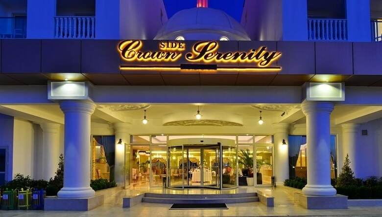 Hotel Side Crown Serenity