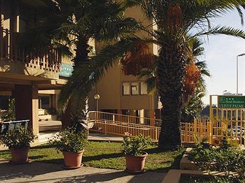 Hotel Residence Ulivi E Palme