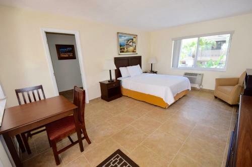 Hotel Surf Side Resort