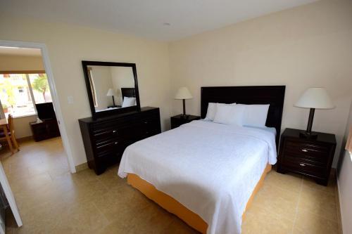 Hotel Surf Side Resort
