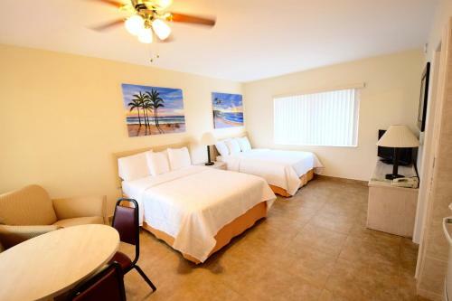 Hotel Surf Side Resort