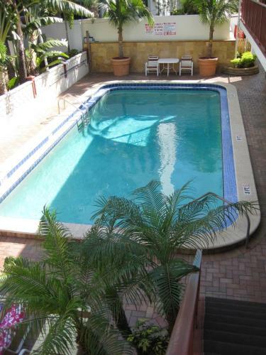 Hotel Surf Side Resort