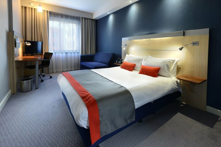 Hotel Express By Holiday Inn Dublin Airport