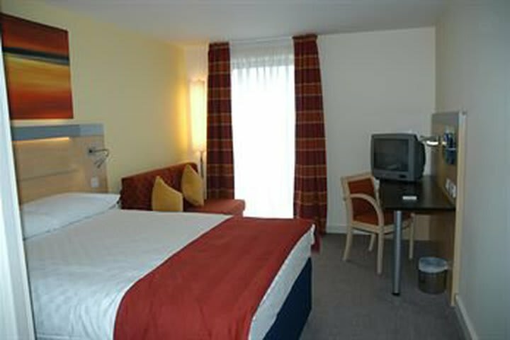 Hotel Express By Holiday Inn Dublin Airport