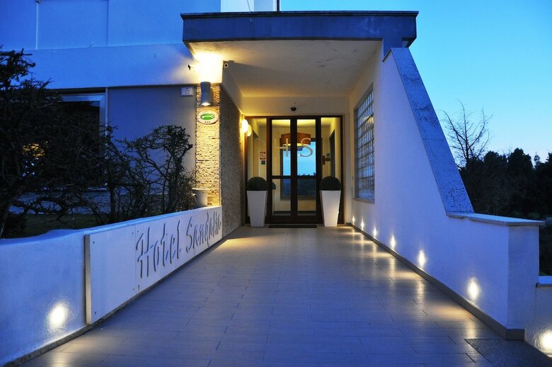 Hotel Sandalia