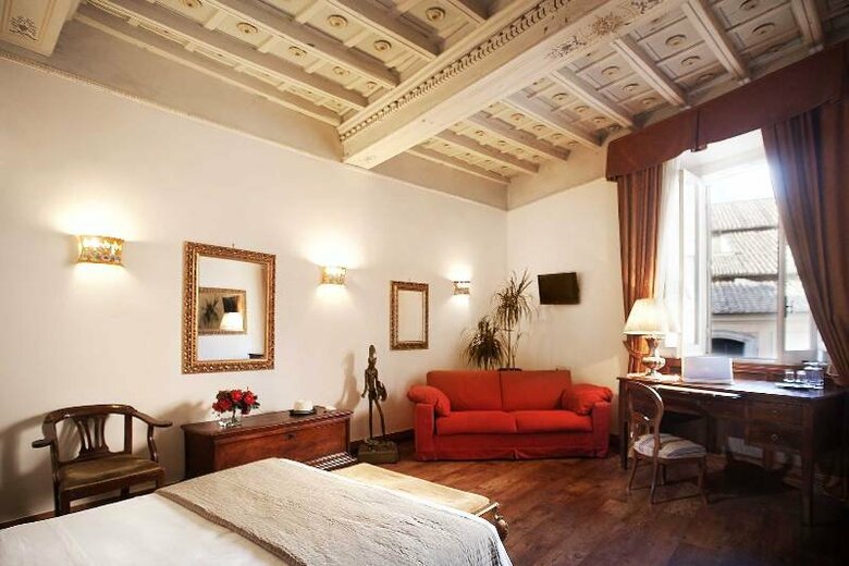 Hotel Pantheon Inn