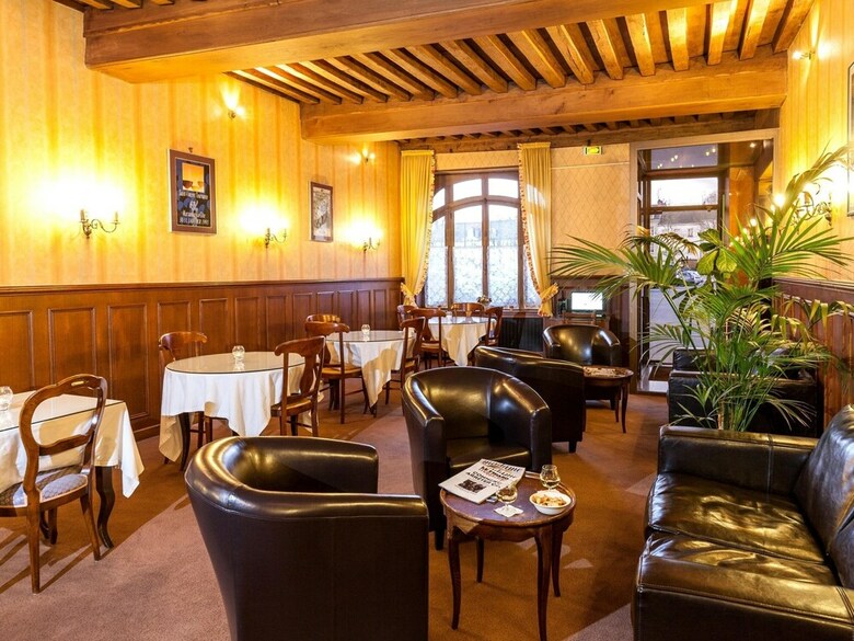 Hotel De La Cloche