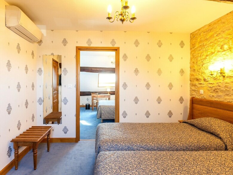 Hotel De La Cloche