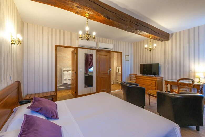 Hotel De La Cloche