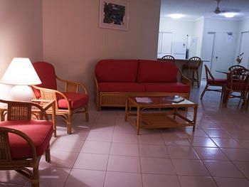 Hotel Golden Sands Beachfront Resort