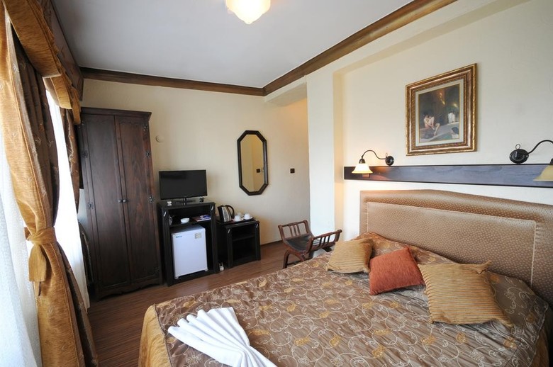 Megara Hotel