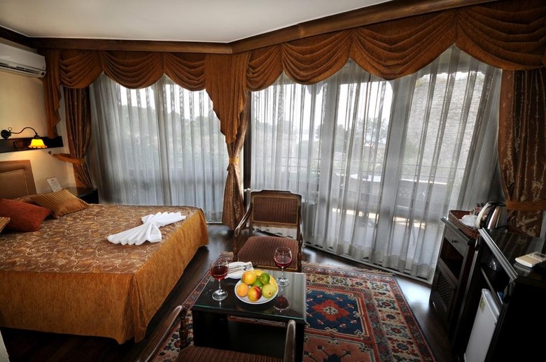 Megara Hotel