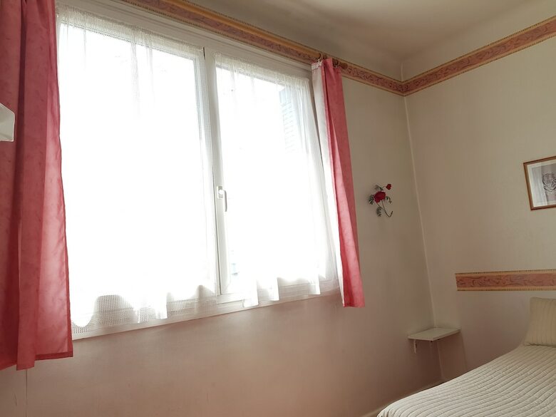Central Hotel