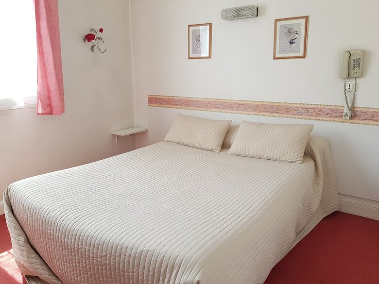 Central Hotel