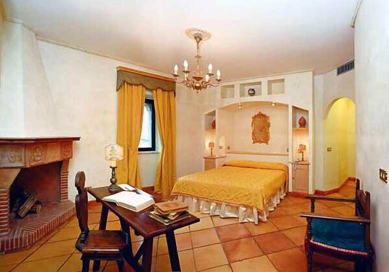 Castello Orsini Hotel
