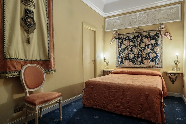 Castello Orsini Hotel