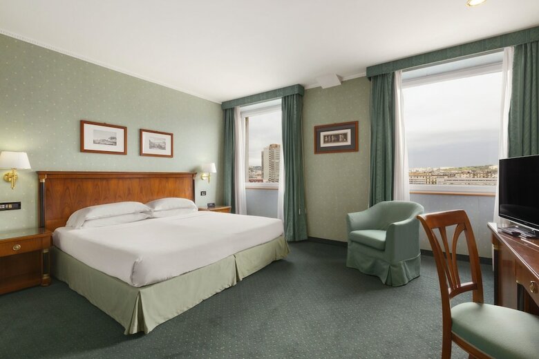 Hotel Ramada Naples