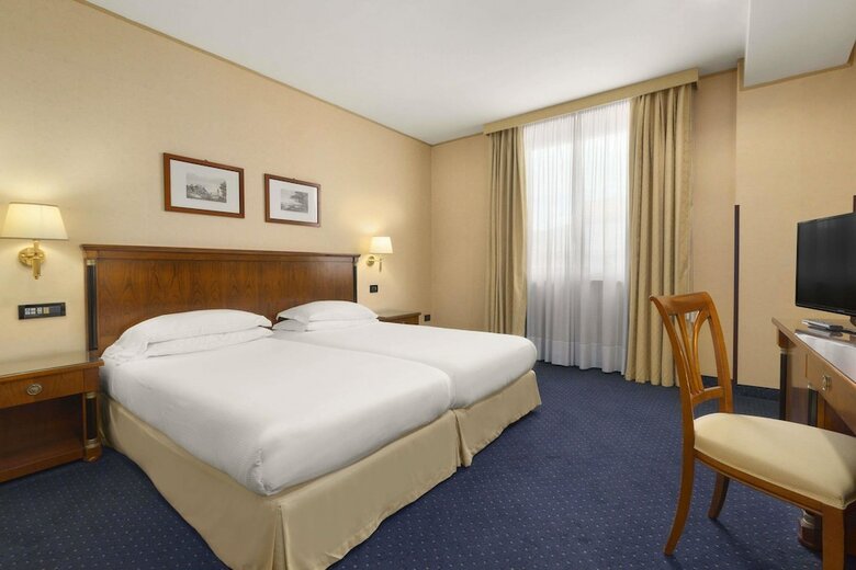 Hotel Ramada Naples