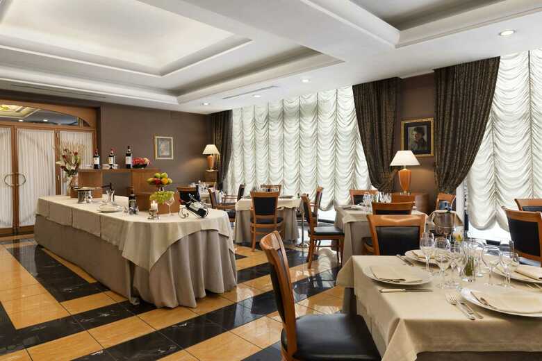 Hotel Ramada Naples