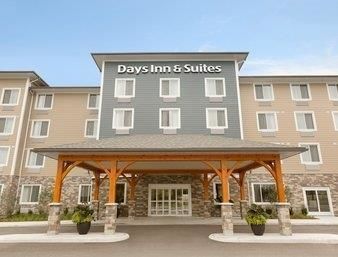 Hotel Days Inn And Suites Lindsay