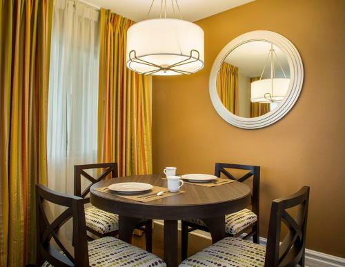 Marin Suites Hotel