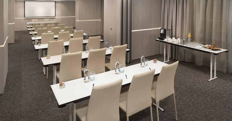Hotel Meli� Barcelona Sky