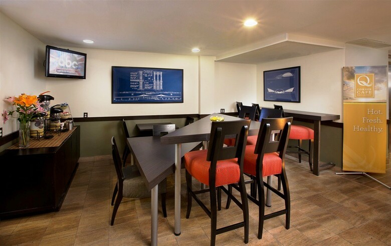 Hudson River Hotel