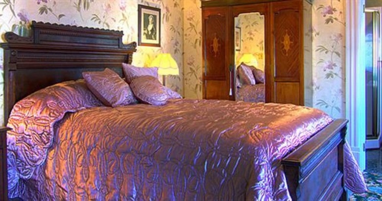 Bed & Breakfast Gingerbread Mansion Inn
