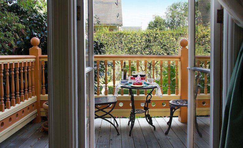 Bed & Breakfast Gingerbread Mansion Inn