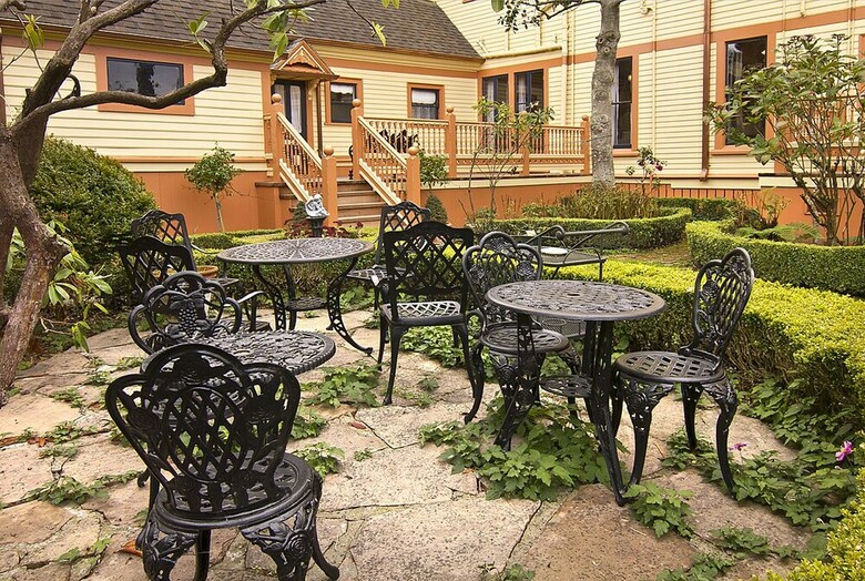 Bed & Breakfast Gingerbread Mansion Inn