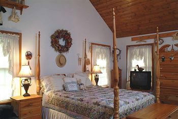 Tucker Peak Lodge