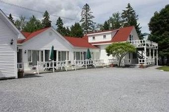 Posada Tara Manor Inn