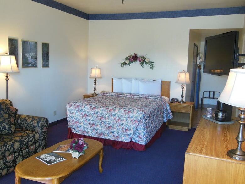 Hotel Oakridge Inn