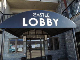 Hotel The Castle At Swan Lake By Pomeroy