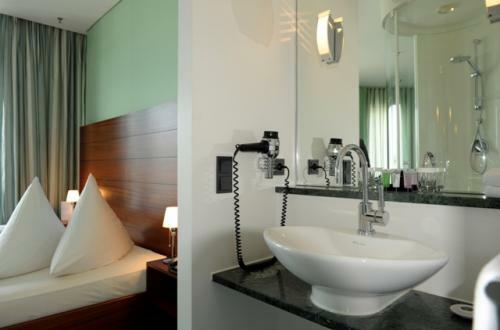 Hotel Innside Premium Suites Frankfurt Eurotheum