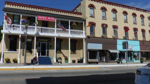 Posada Pacific Hotel Bayview Cottages