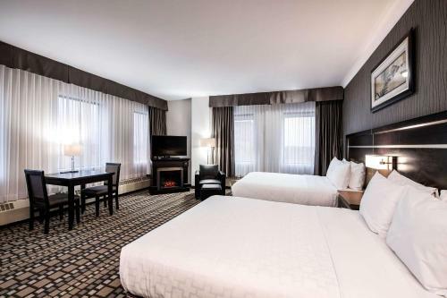 Clarion Hotel & Suites